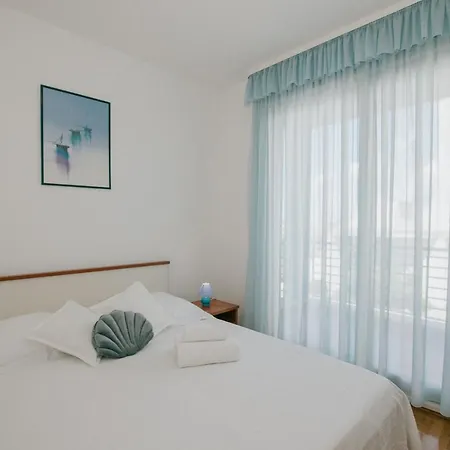 Panta Rei Podstrana
